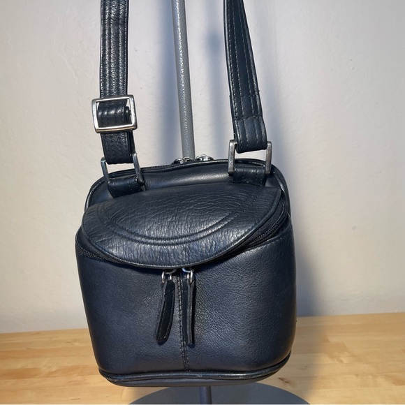 LATICO Black Leather Crossbody Messenger Camera Bag Case Organizer - Picture 1 of 15